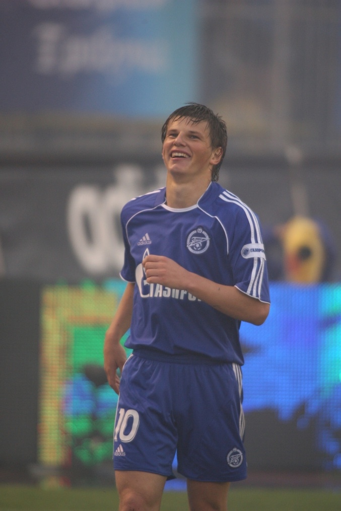 Чемпионат России по футболу 2007. 16 тур. ФК  «Зенит» (Санкт-Петербург) —  ФК «Ростов» (Ростов-на-Дону). 2:0