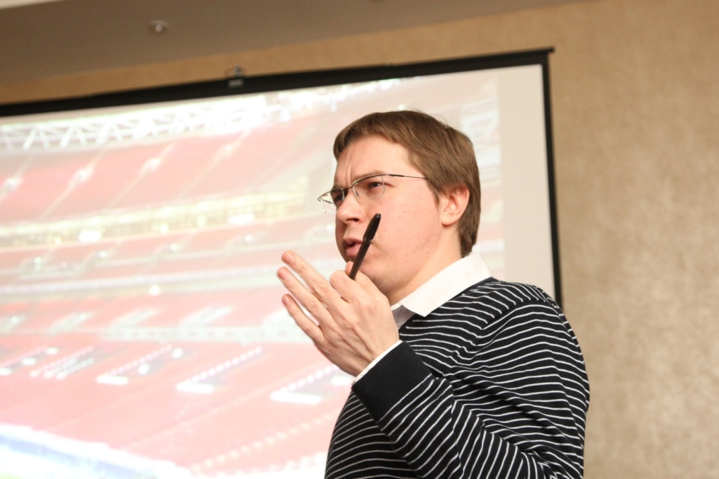 Занятие проводит Тимура Журавель (корреспондент и комментатора НТВ+).