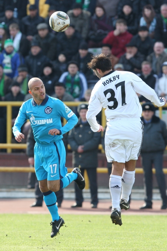 ЧР 2010. Матч ФК «Томск» — ФК «Зенит». 0:0