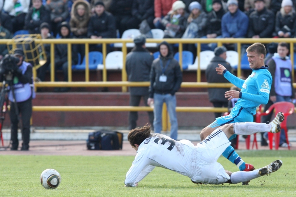 ЧР 2010. Матч ФК «Томск» — ФК «Зенит». 0:0