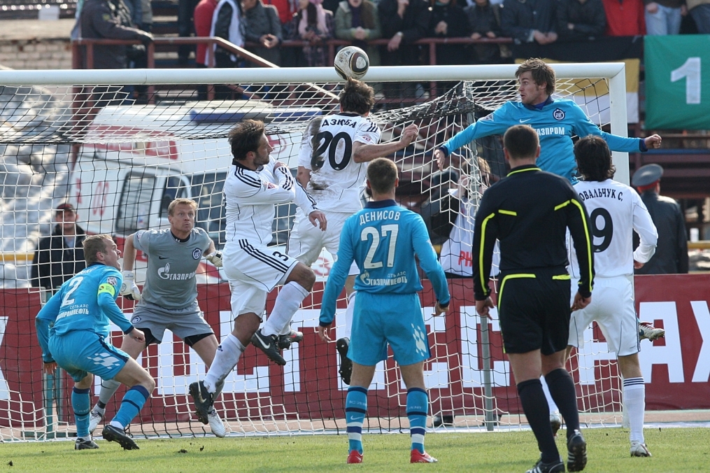 ЧР 2010. Матч ФК «Томск» — ФК «Зенит». 0:0