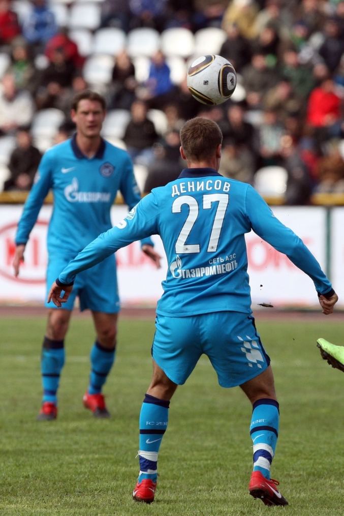 ЧР 2010. Матч ФК «Томск» — ФК «Зенит». 0:0