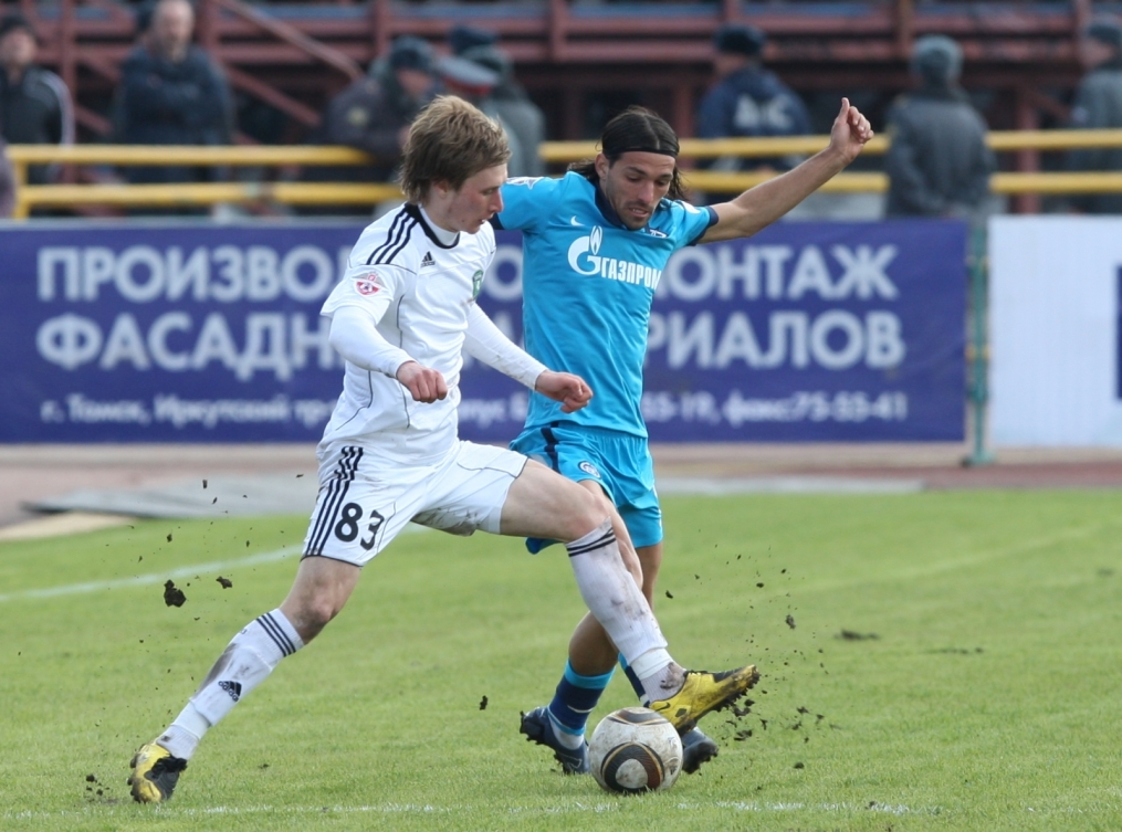 ЧР 2010. Матч ФК «Томск» — ФК «Зенит». 0:0