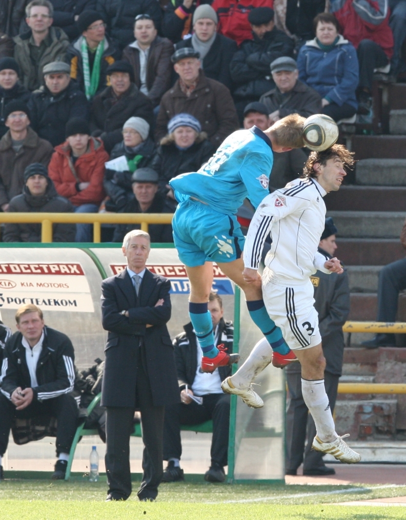 ЧР 2010. Матч ФК «Томск» — ФК «Зенит». 0:0