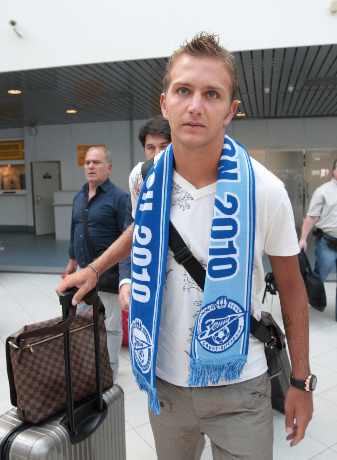 Приезд нового итальянского футболиста Доменико Кришито