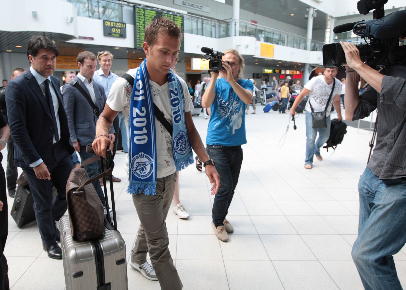 Приезд нового итальянского футболиста Доменико Кришито