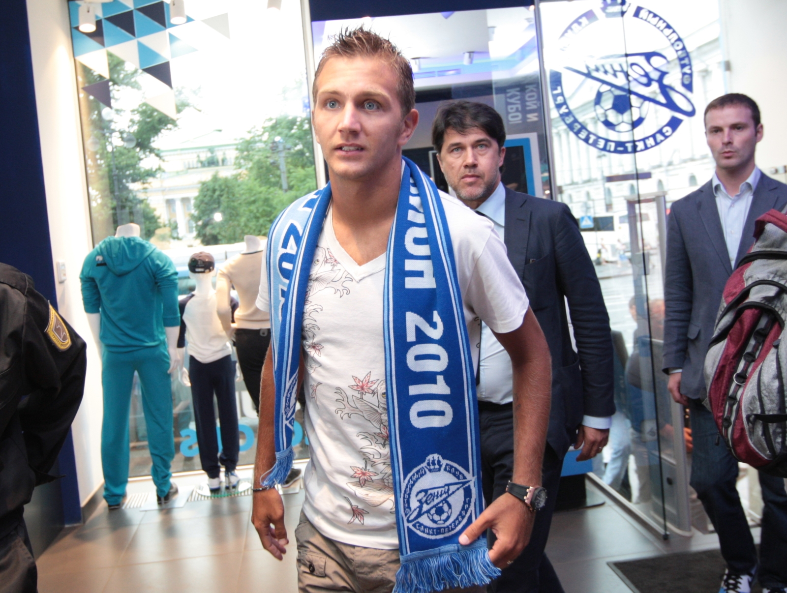 Приезд нового итальянского футболиста Доменико Кришито