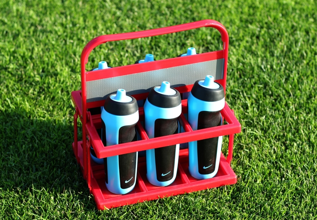 Рубрика «Вещь» — поилка