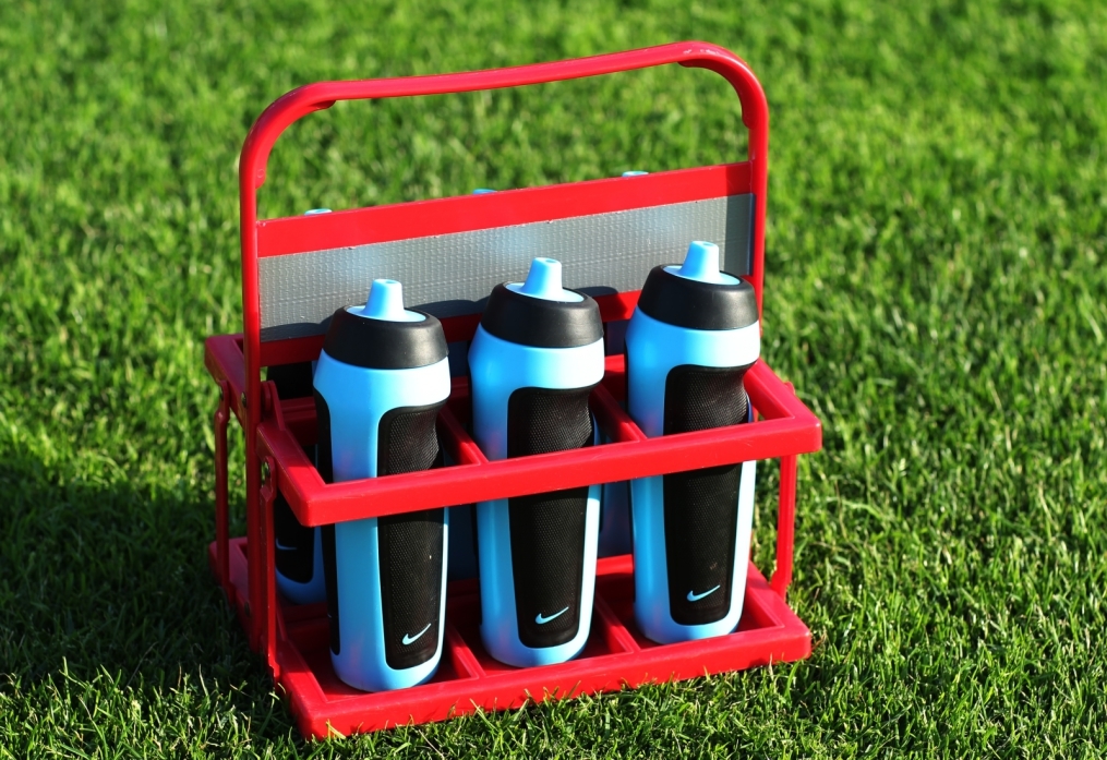 Рубрика «Вещь» — поилка