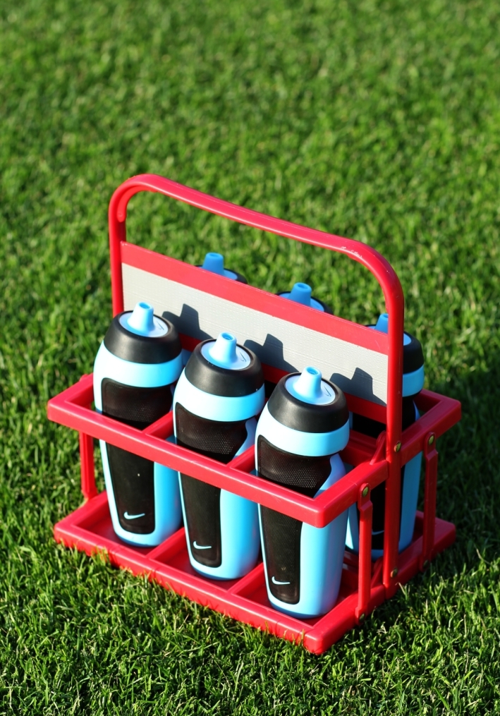 Рубрика «Вещь» — поилка