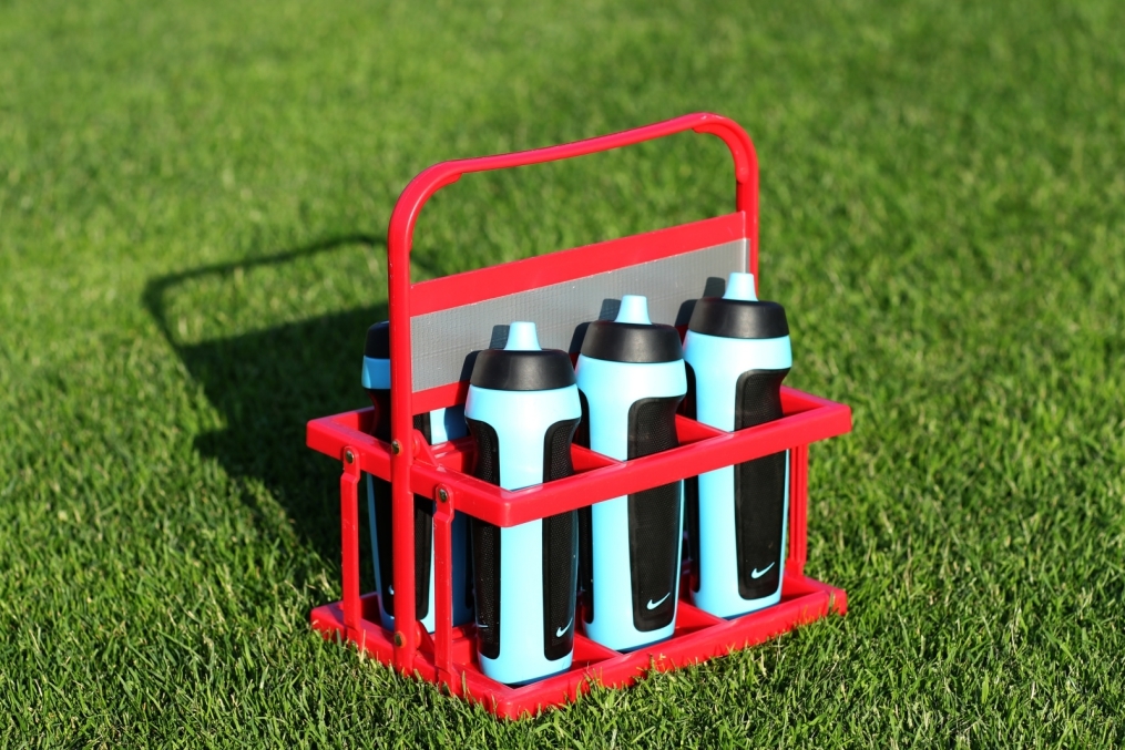 Рубрика «Вещь» — поилка