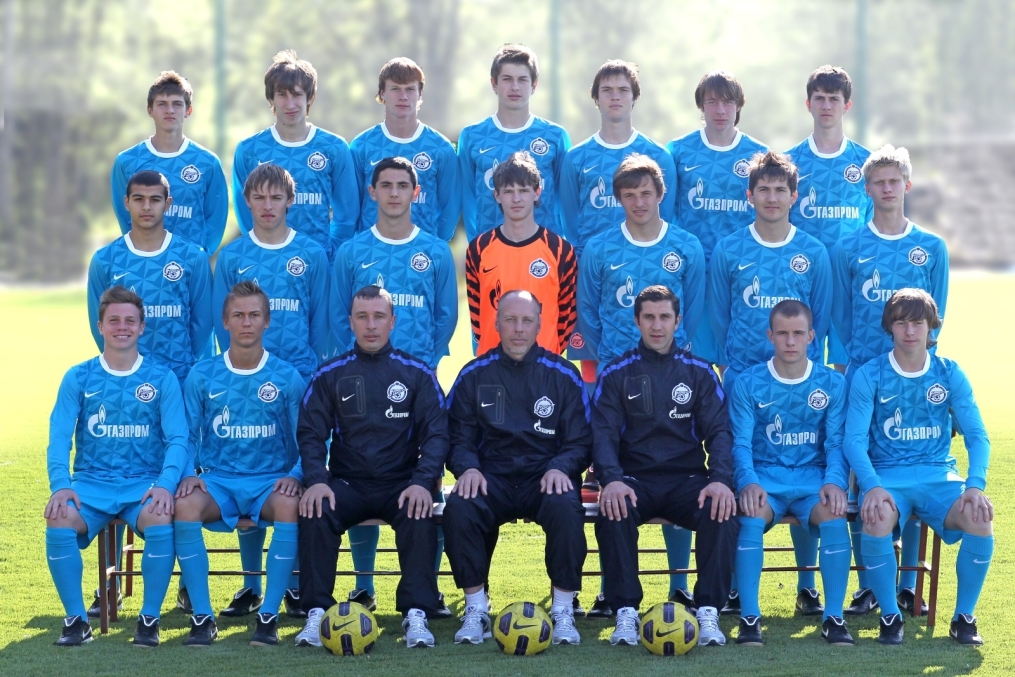 Фотосессия команд Академии «Зенита»