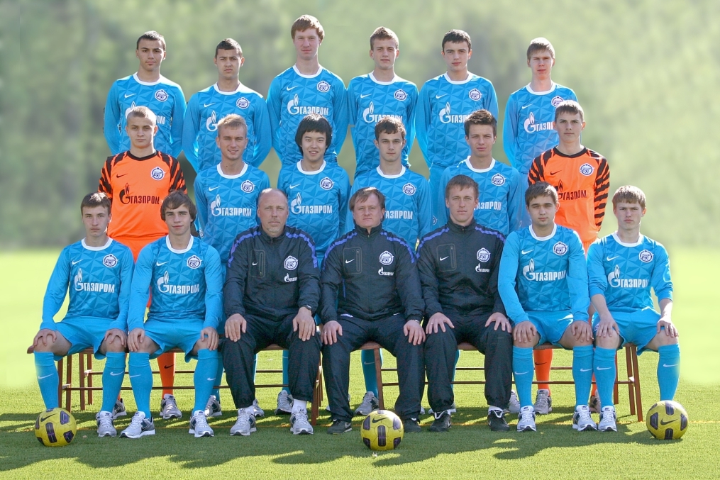 Фотосессия команд Академии «Зенита»