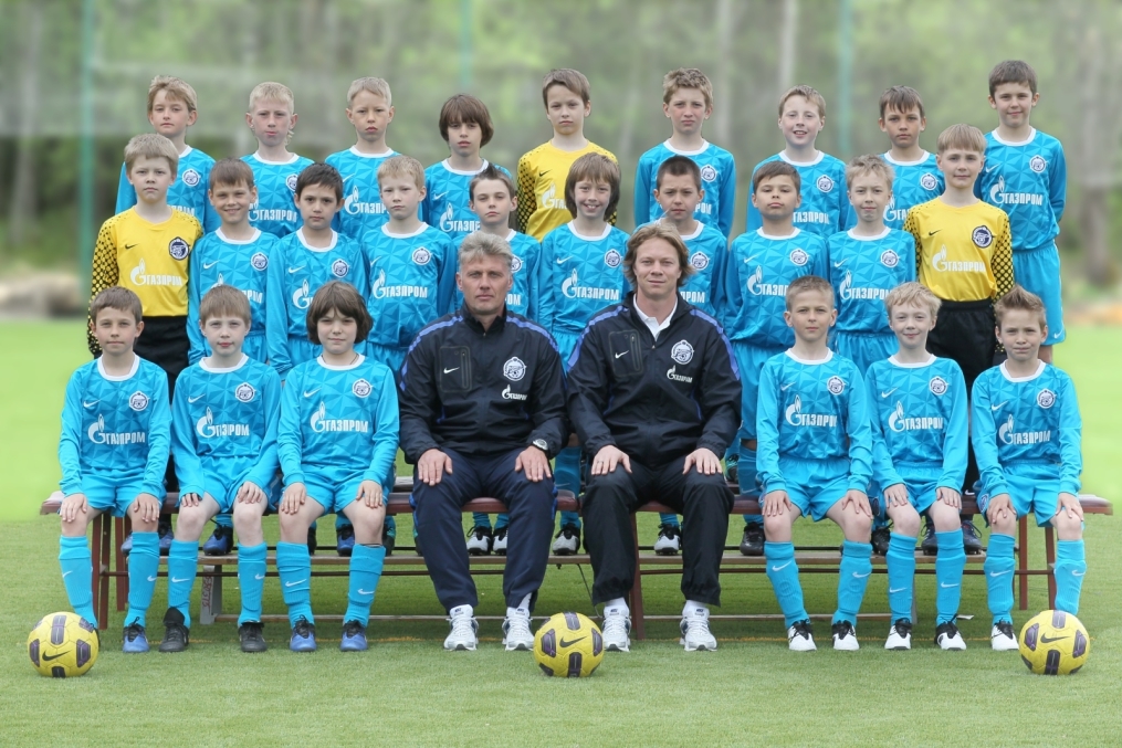 Фотосессия команд Академии «Зенита»