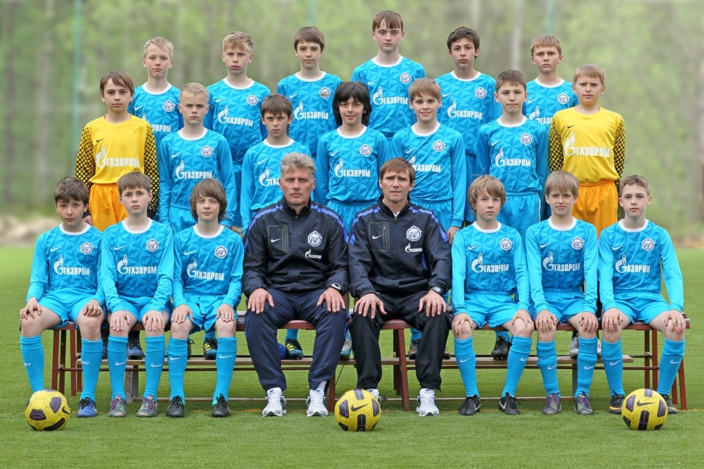 Фотосессия команд Академии «Зенита»