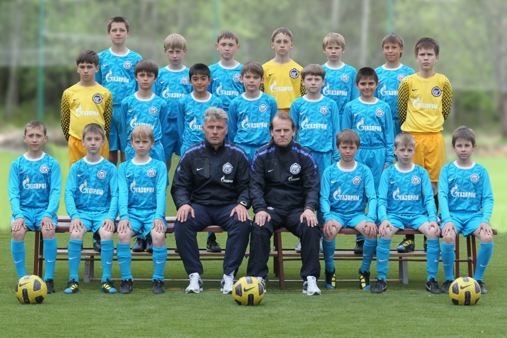 Фотосессия команд Академии «Зенита»