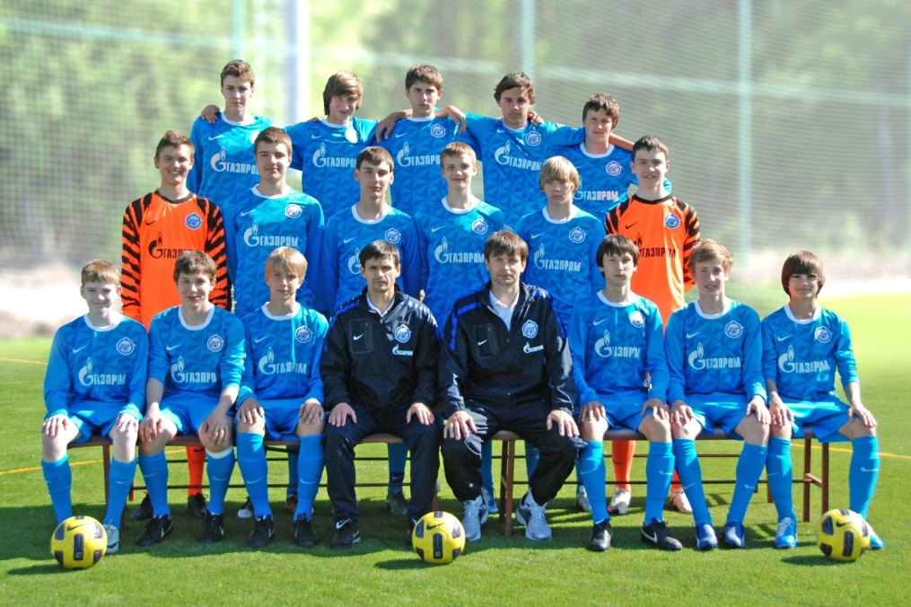 Фотосессия команд Академии «Зенита»