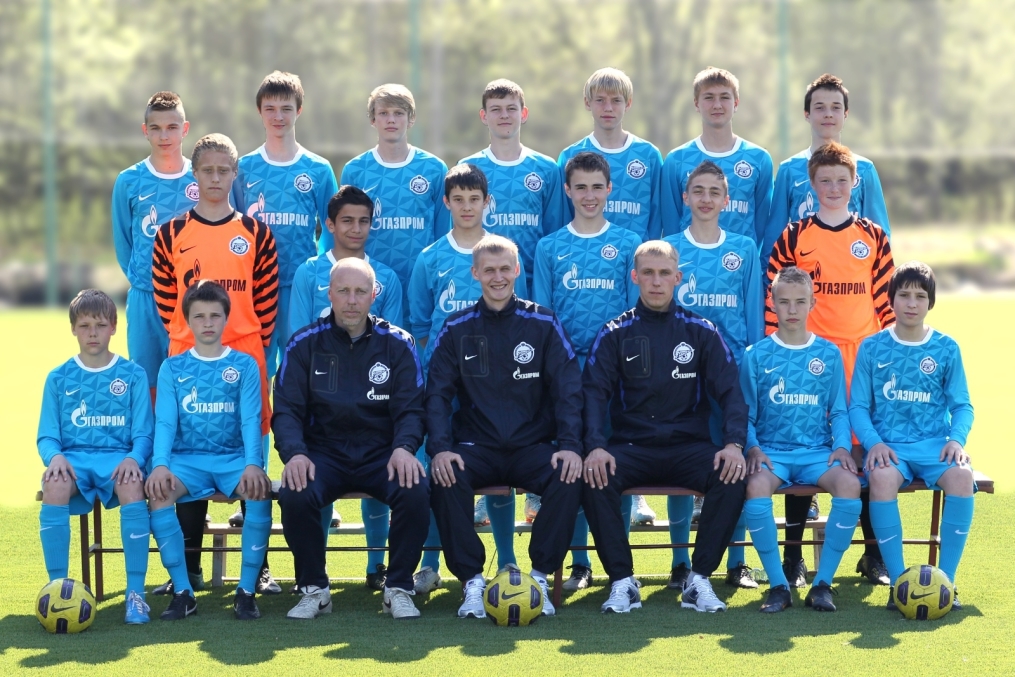 Фотосессия команд Академии «Зенита»