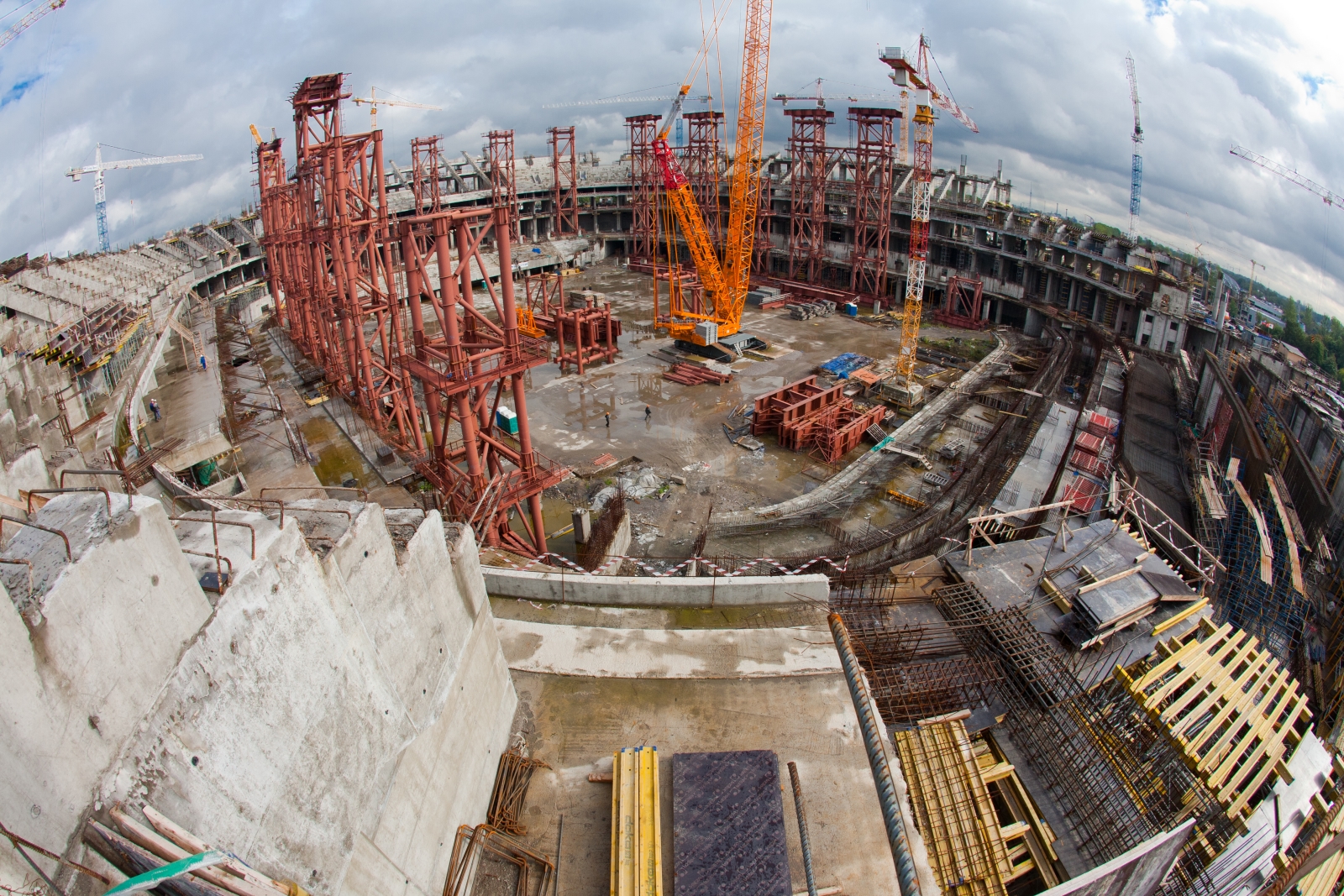 Строительство нового стадиона «Газпром — Арена»