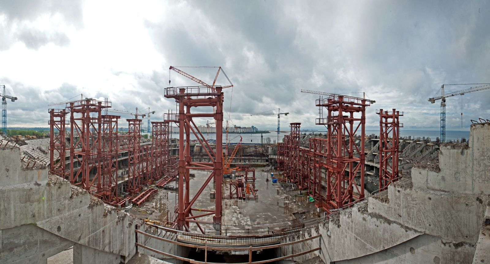 Строительство нового стадиона «Газпром — Арена»