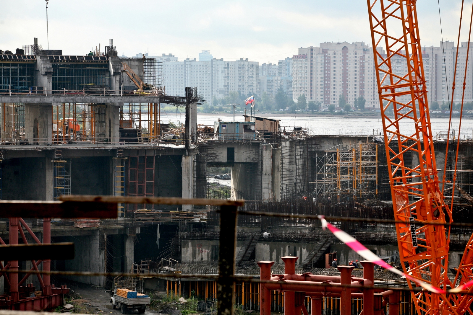 Строительство нового стадиона «Газпром — Арена»