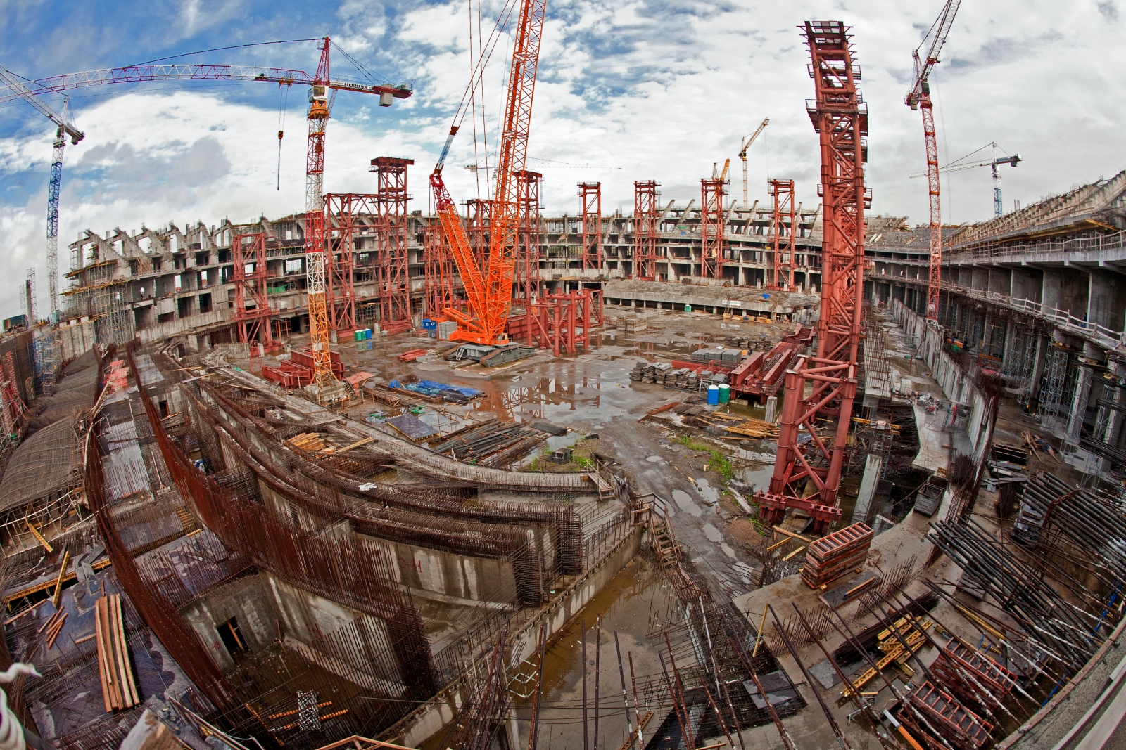 Строительство нового стадиона «Газпром — Арена»