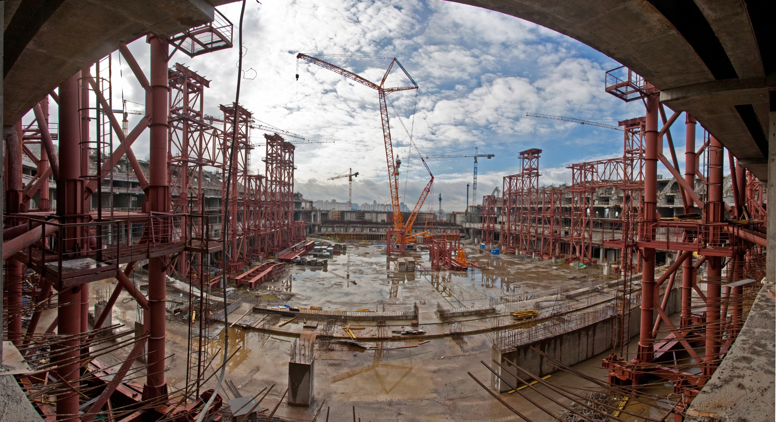 Строительство нового стадиона «Газпром — Арена»