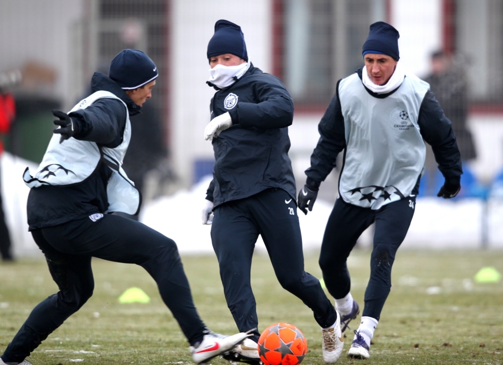 Открытая тренировка «Зенита»  перед матчем 1/8 финала Лиги чемпионов УЕФА 2011/2012 с Бенфикой