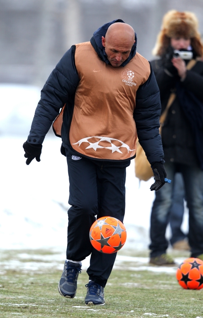 Открытая тренировка «Зенита»  перед матчем 1/8 финала Лиги чемпионов УЕФА 2011/2012 с Бенфикой