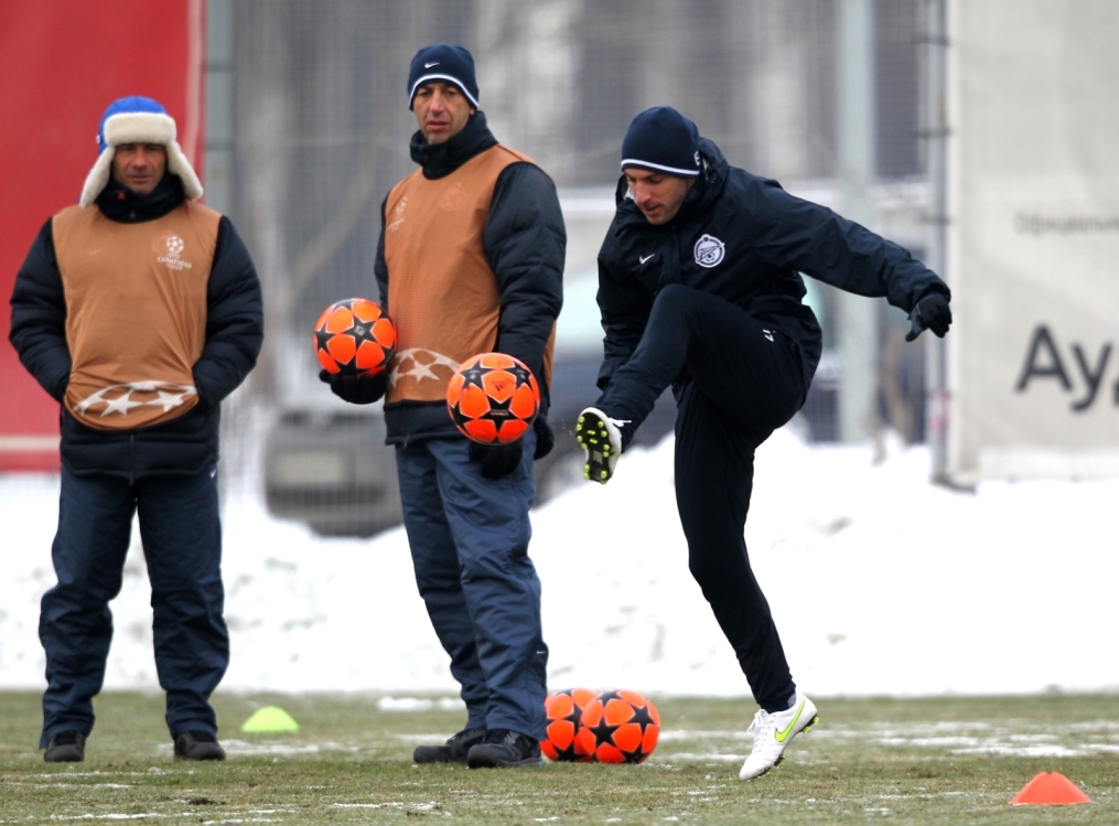 Открытая тренировка «Зенита»  перед матчем 1/8 финала Лиги чемпионов УЕФА 2011/2012 с Бенфикой