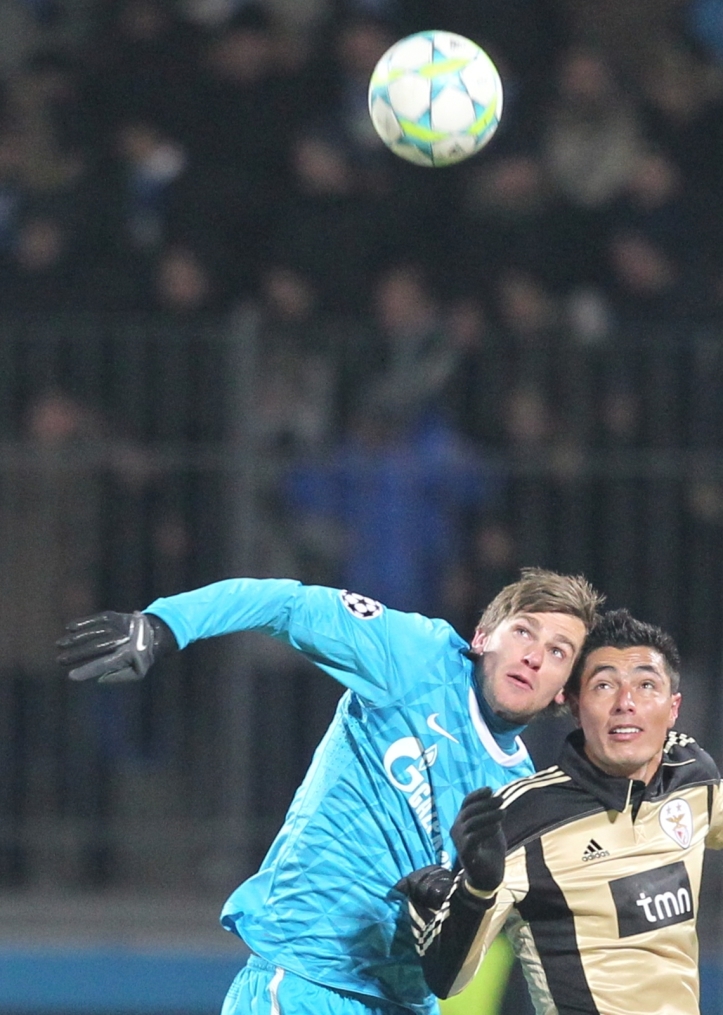 Лиги чемпионов УЕФА 2011/2012, Зенит—Бенфика