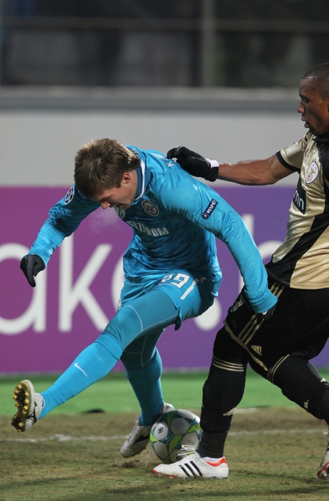 Лиги чемпионов УЕФА 2011/2012, Зенит—Бенфика