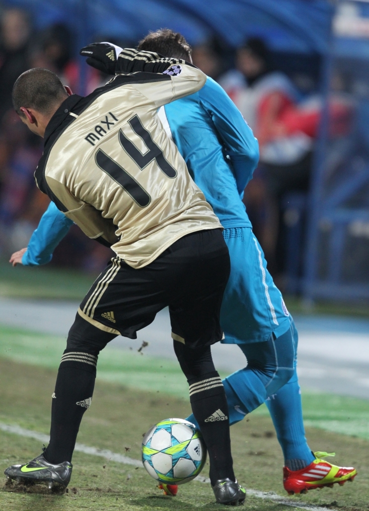 Лиги чемпионов УЕФА 2011/2012, Зенит—Бенфика