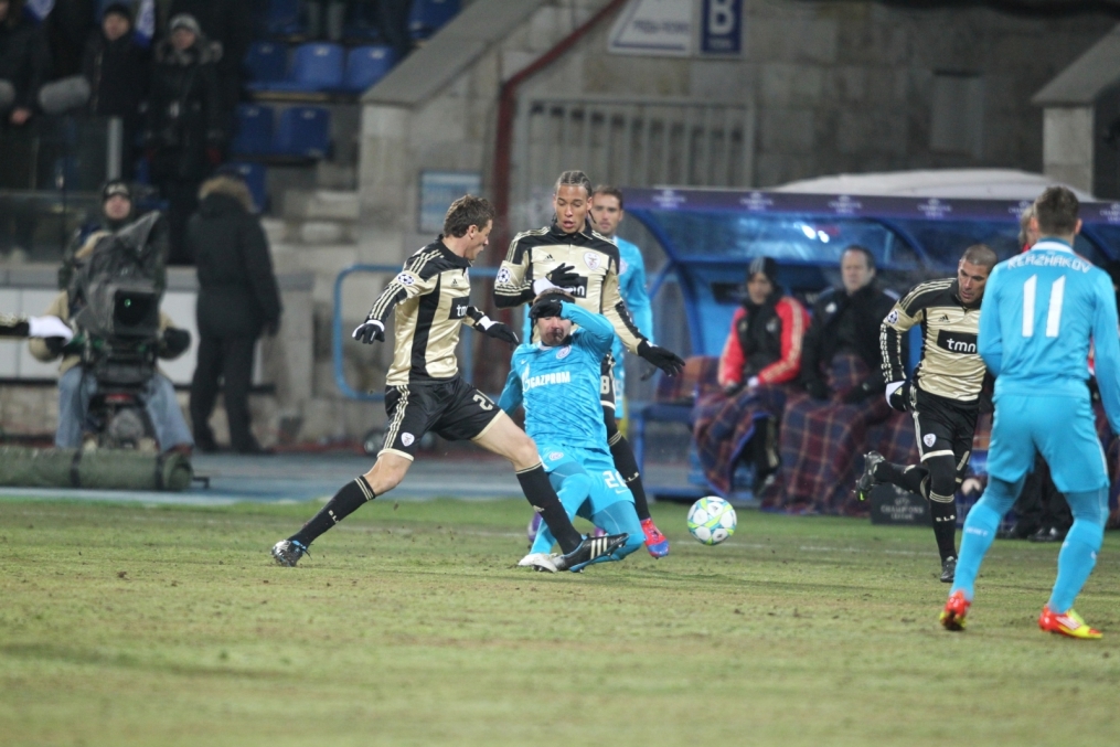 Лиги чемпионов УЕФА 2011/2012, Зенит—Бенфика