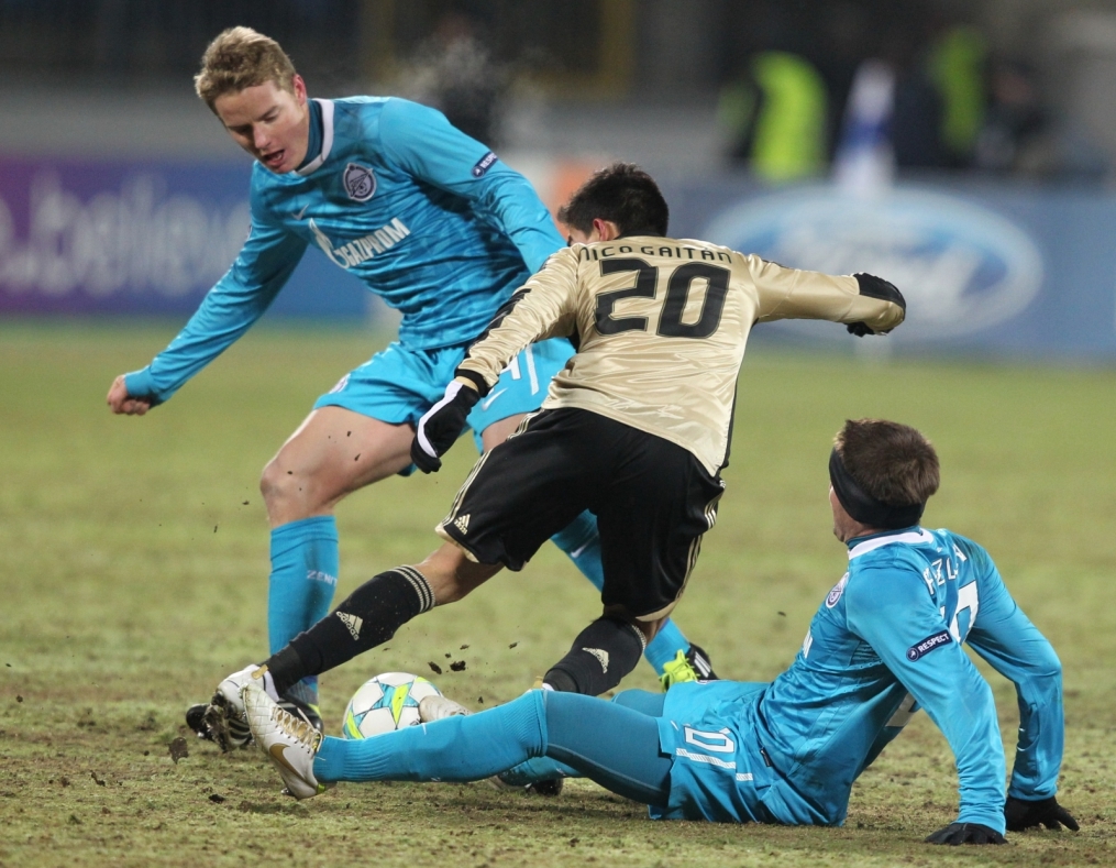 Лиги чемпионов УЕФА 2011/2012, Зенит—Бенфика