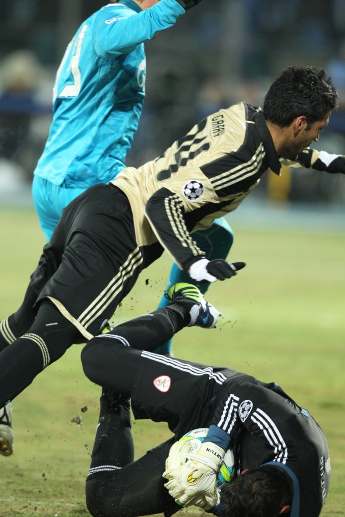 Лиги чемпионов УЕФА 2011/2012, Зенит—Бенфика