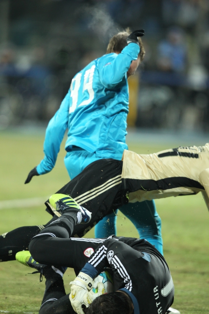 Лиги чемпионов УЕФА 2011/2012, Зенит—Бенфика