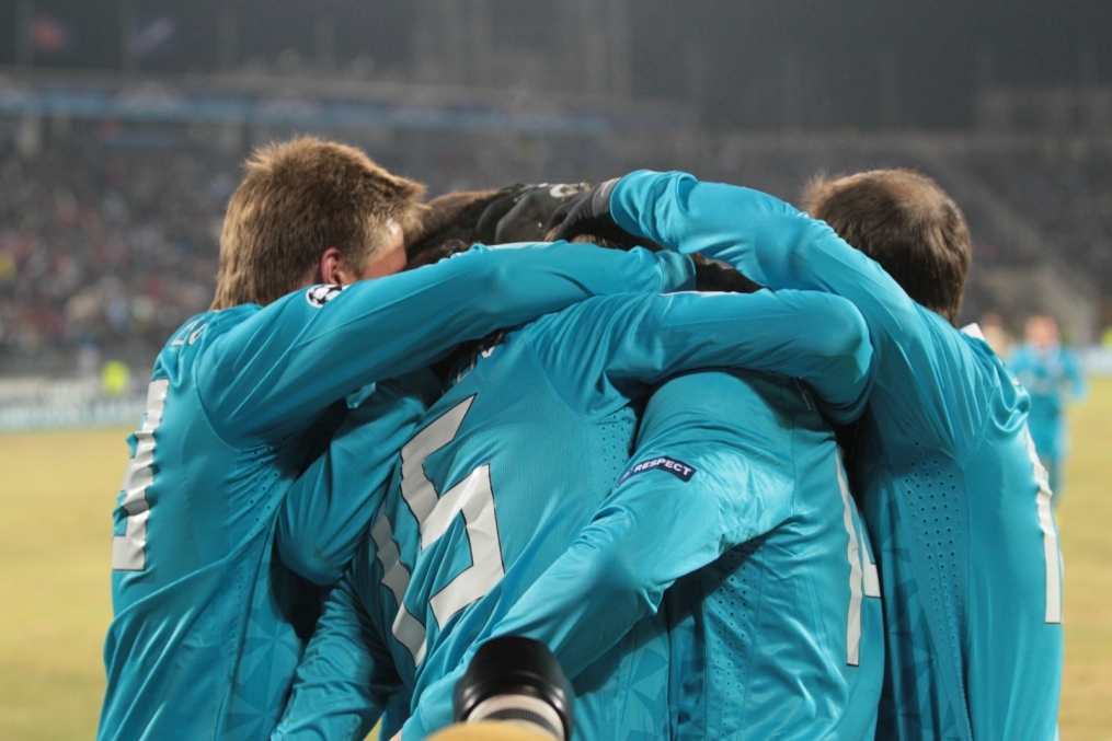 Лиги чемпионов УЕФА 2011/2012, Зенит—Бенфика