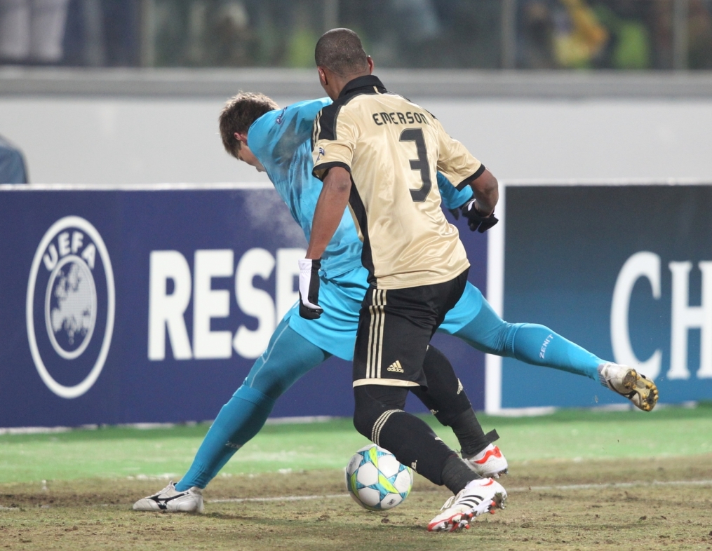 Лиги чемпионов УЕФА 2011/2012, Зенит—Бенфика