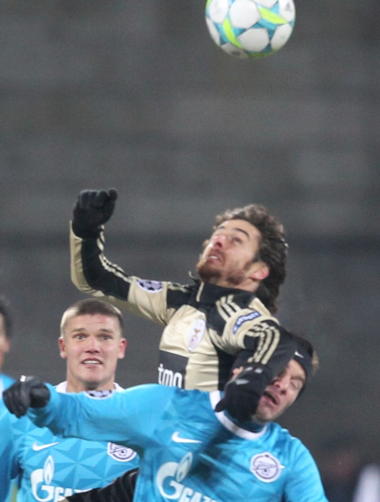 Лиги чемпионов УЕФА 2011/2012, Зенит—Бенфика