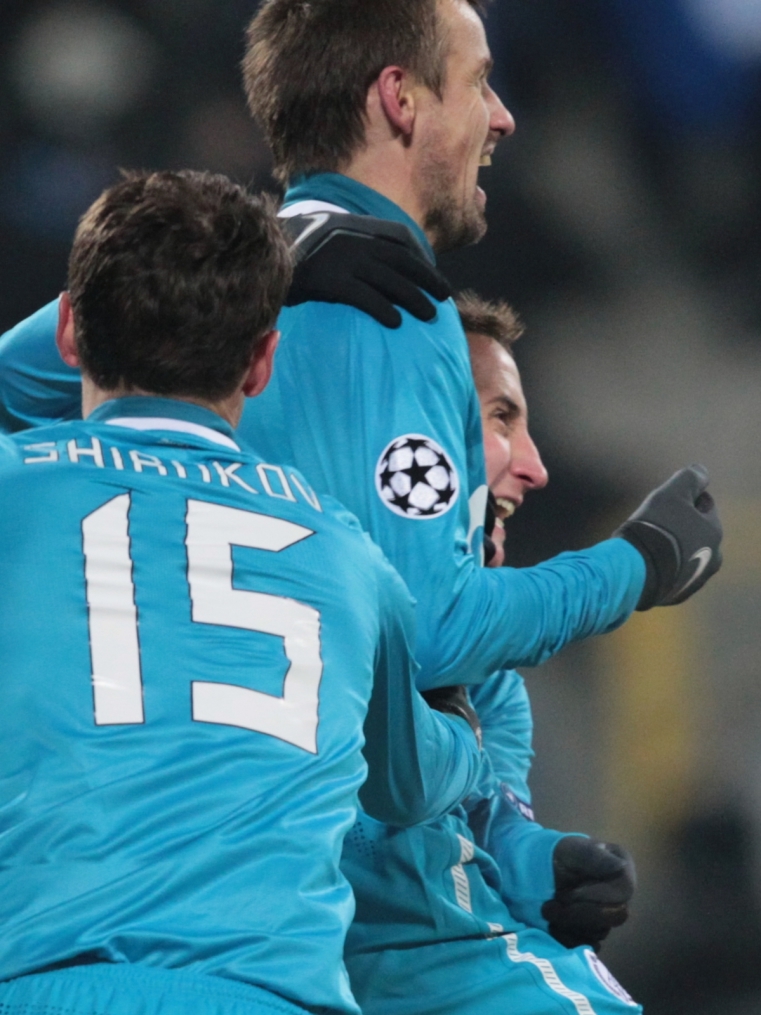 Лиги чемпионов УЕФА 2011/2012, Зенит—Бенфика