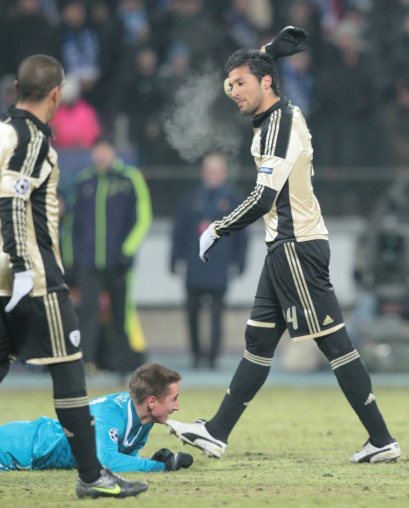 Лиги чемпионов УЕФА 2011/2012, Зенит—Бенфика