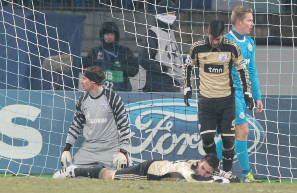 Лиги чемпионов УЕФА 2011/2012, Зенит—Бенфика