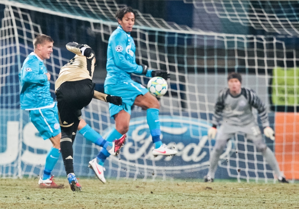 Лиги чемпионов УЕФА 2011/2012, Зенит—Бенфика