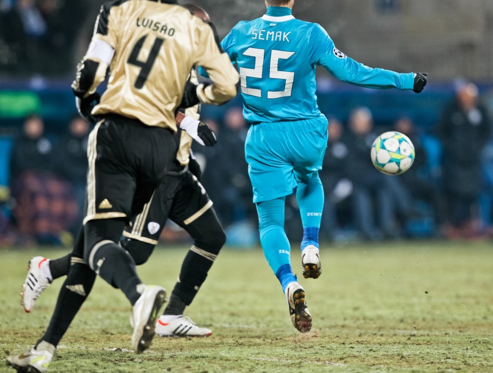 Лиги чемпионов УЕФА 2011/2012, Зенит—Бенфика