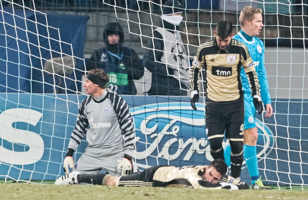 Лиги чемпионов УЕФА 2011/2012, Зенит—Бенфика