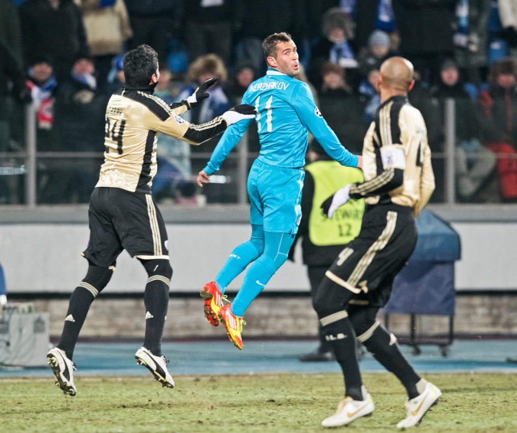 Лиги чемпионов УЕФА 2011/2012, Зенит—Бенфика