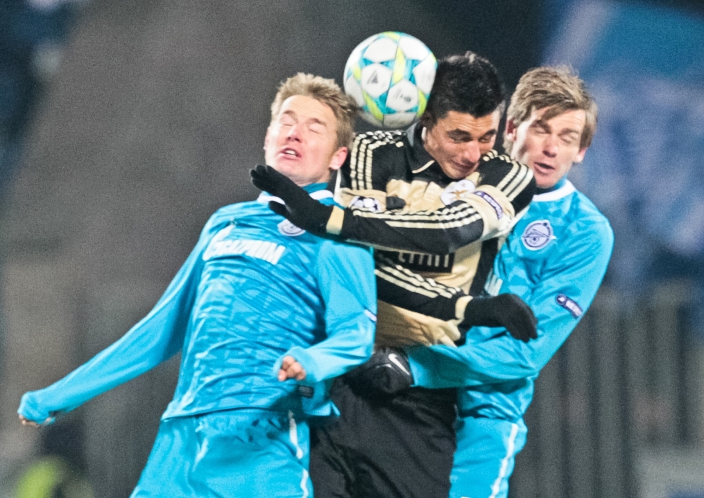 Лиги чемпионов УЕФА 2011/2012, Зенит—Бенфика