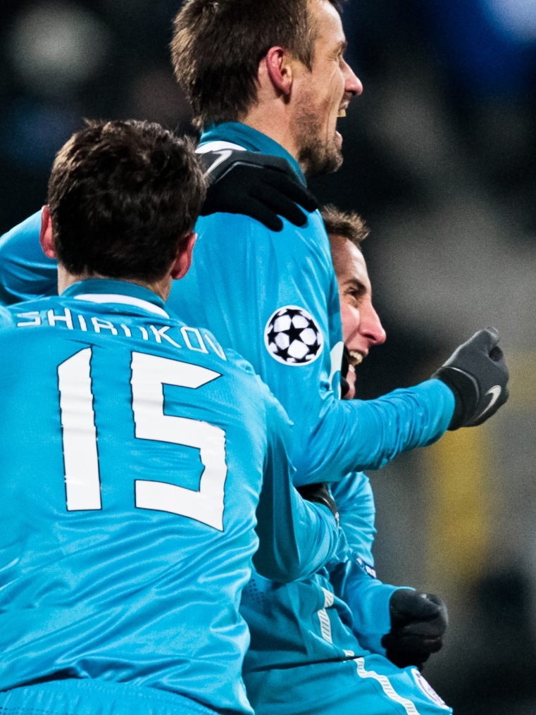 Лиги чемпионов УЕФА 2011/2012, Зенит—Бенфика