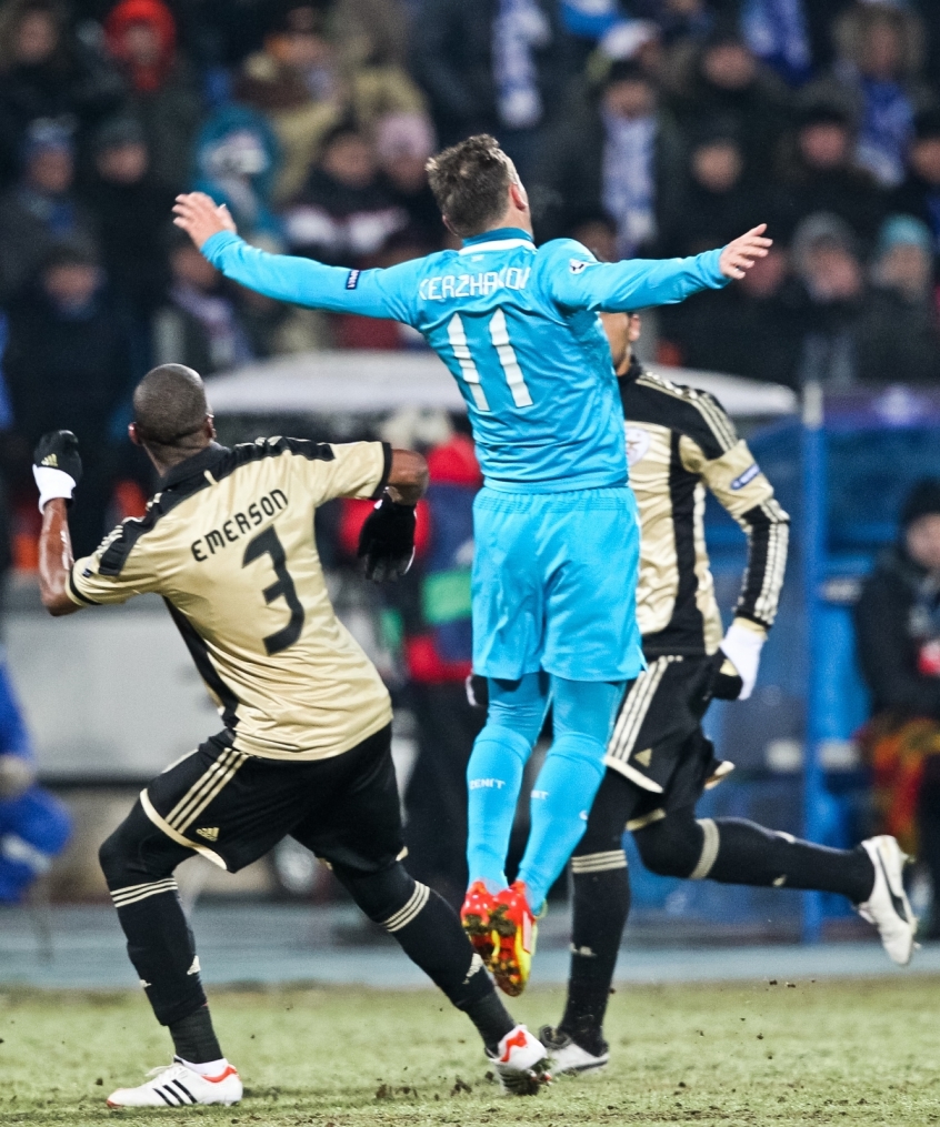 Лиги чемпионов УЕФА 2011/2012, Зенит—Бенфика